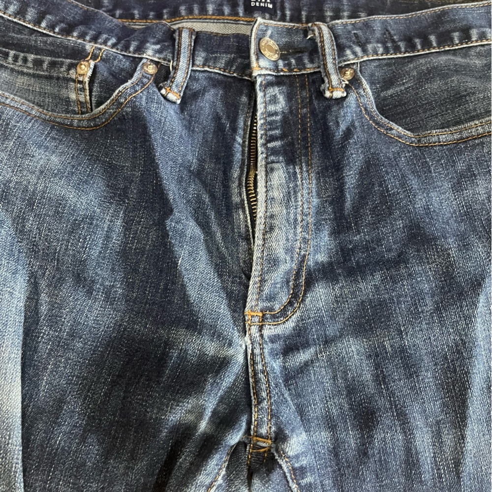 GAP Blue Relaxed Denim Jeans with Authentic Style